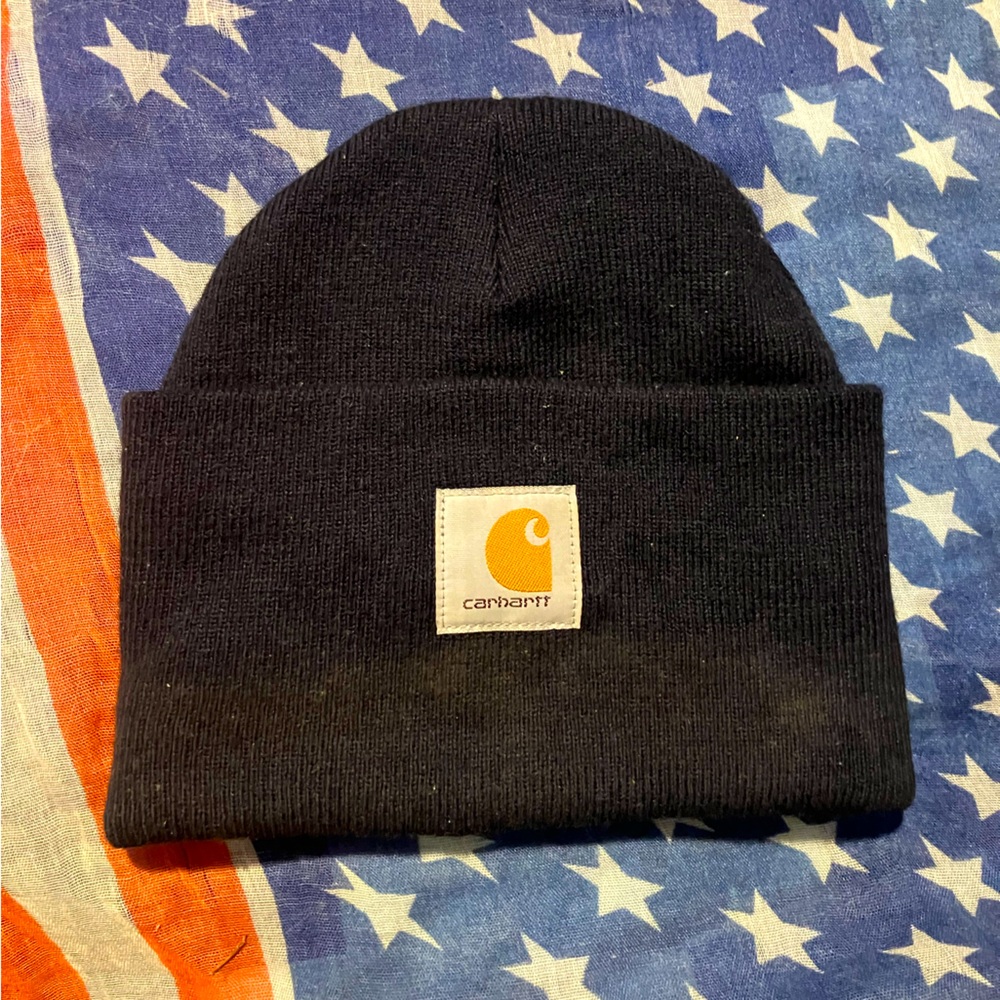 Carhartt beanie. (Navy )